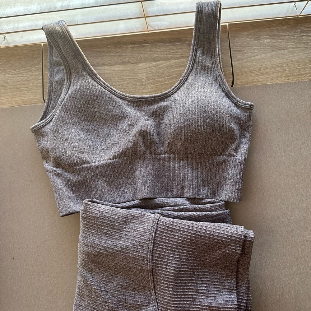 Workout set - Picture 2 of 2